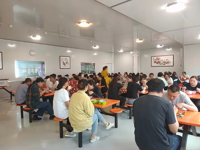 悠悠粽香飄幸福，濃情端午暖人心